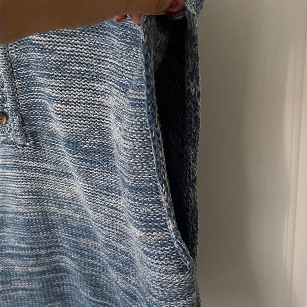 Urban Outfitters  sleeveless Cropped Knit Sweater Vest Blue Boxy Fit size Medium - Picture 6 of 16